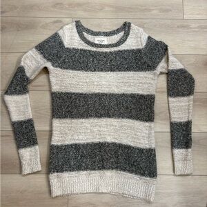 Abercrombie & Fitch Women's Sweater Tunic Large Gray Ivory Striped Preppy